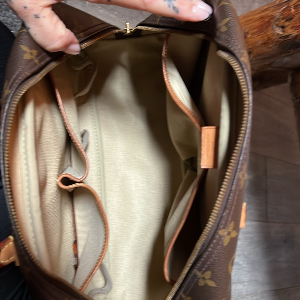 Louis Vuitton Deauville Monogram Bowler Bag - Picture 3 of 16